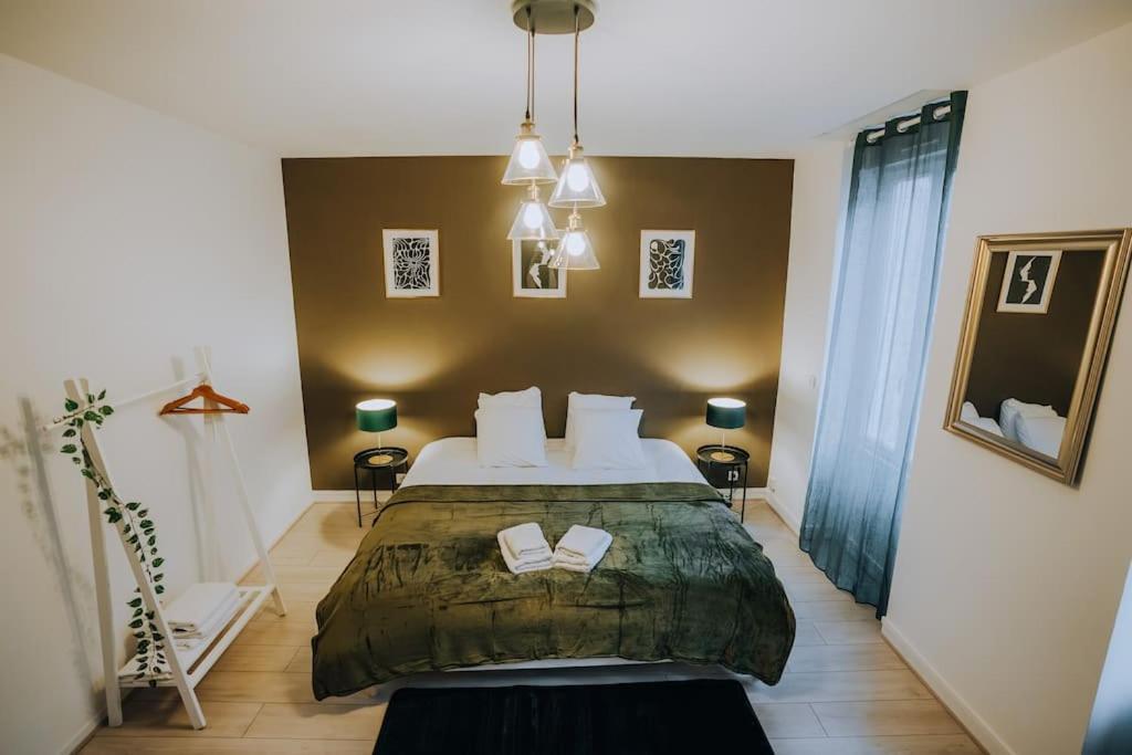 Châteauroux Le Bertrand • Le Raffinement En Coeur De Ville מראה חיצוני תמונה