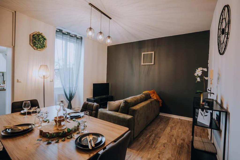 Châteauroux Le Bertrand • Le Raffinement En Coeur De Ville מראה חיצוני תמונה